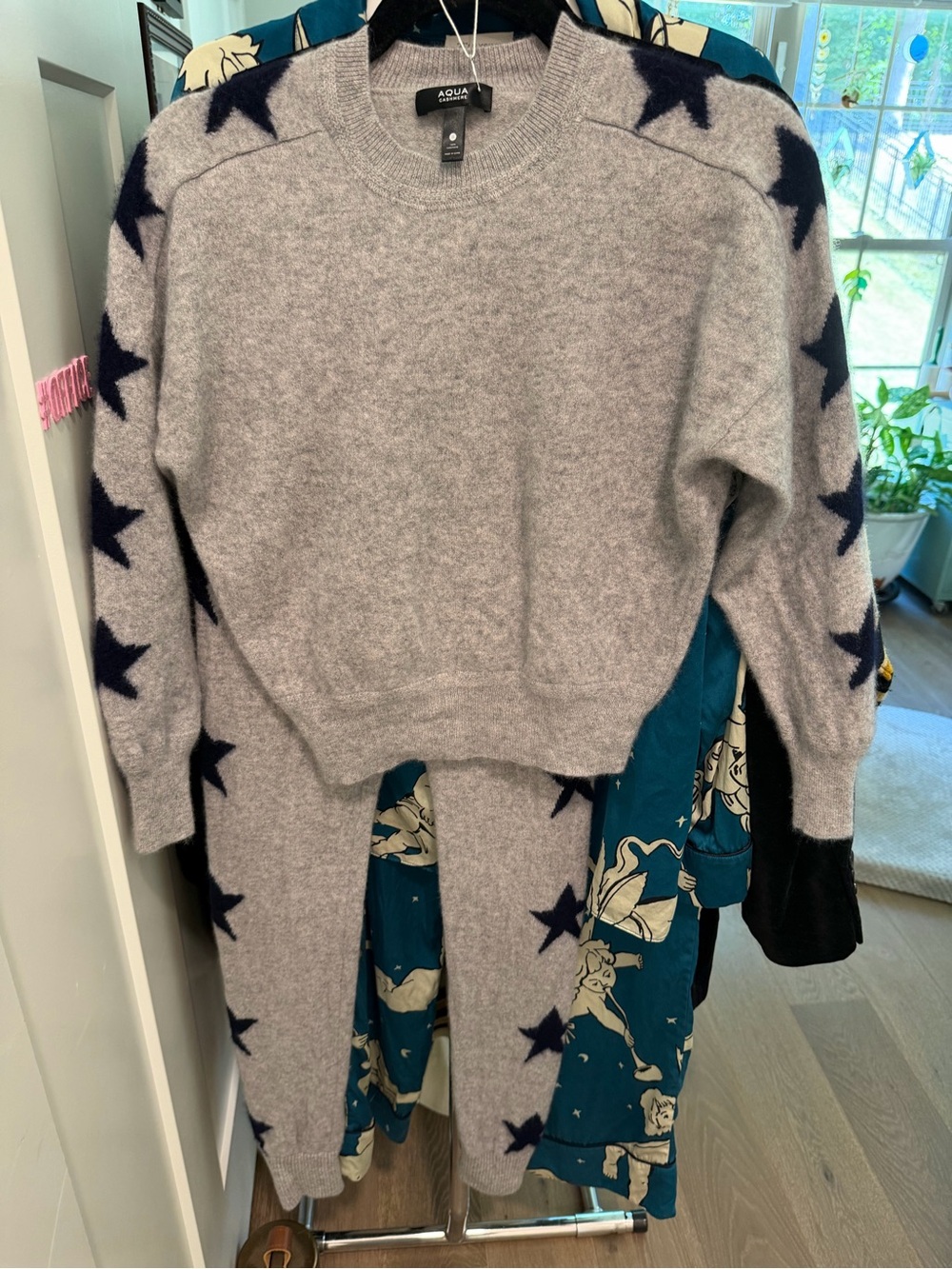 AQUA cashmere for Bloomingdale’s grey 2 pc sweater set with Navy Stars